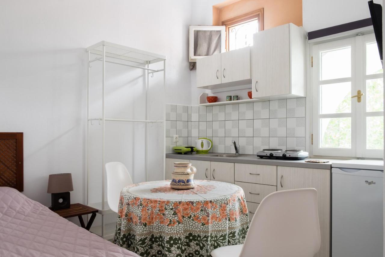 Cozy & Peaceful Apartment In Chalki Khalkíon Esterno foto